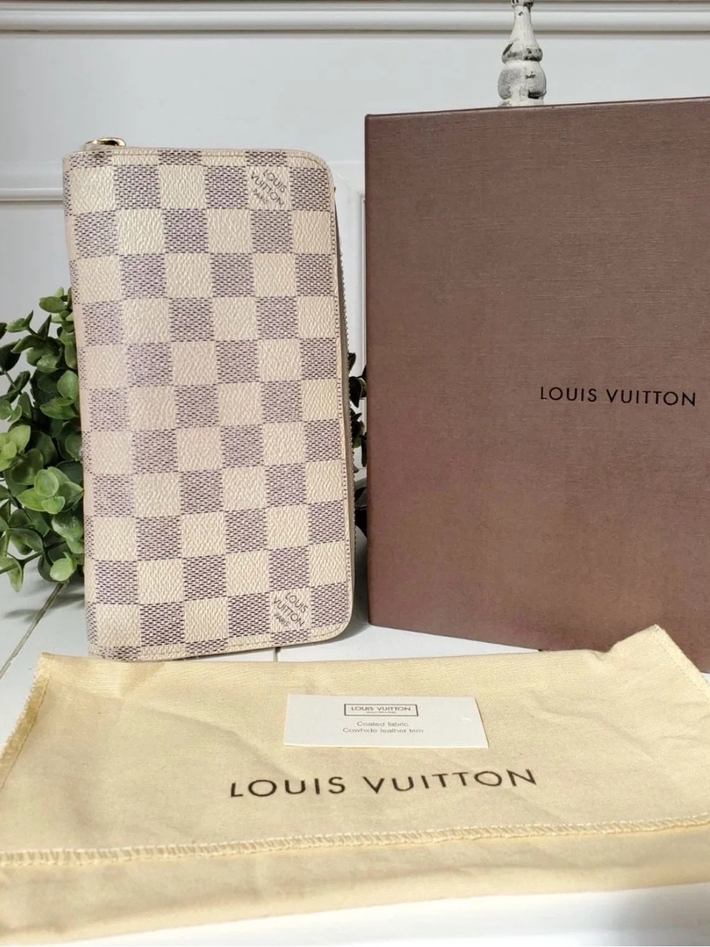 Louis Vuitton Damier Azur Zip-Around Wallet - Cream & Light Gray
